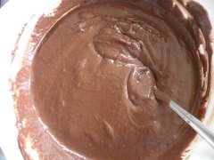 Briose cu ciocolata si crema de ou